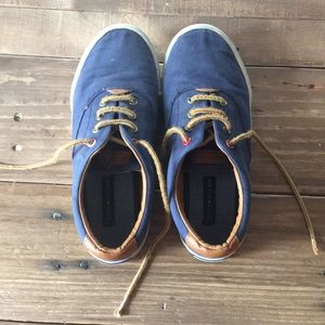 Boys Tommy Hilfiger shoes
